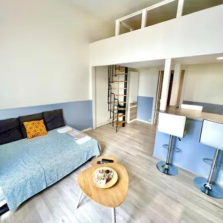 Au Bord Des Berges + Parking *