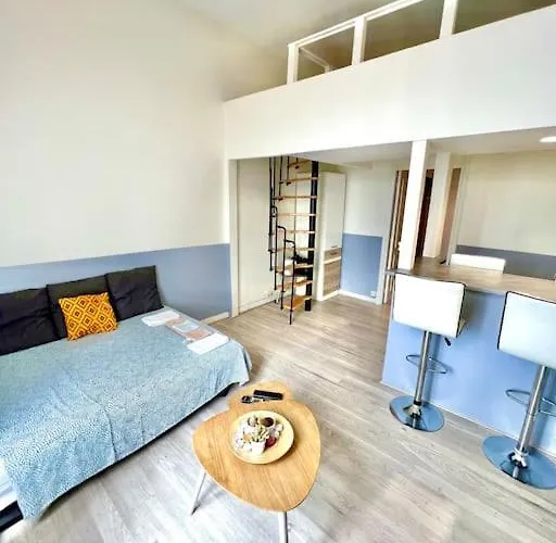 Au Bord Des Berges + Parking *